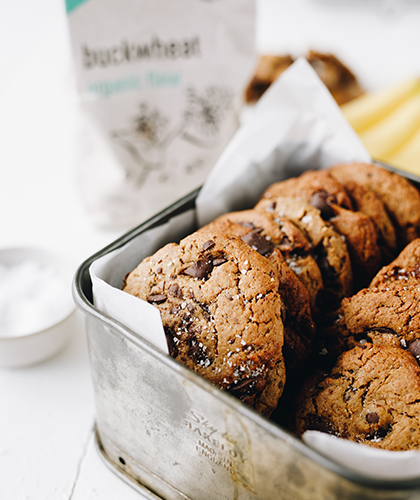 7 ingredient banana choc chip cookies