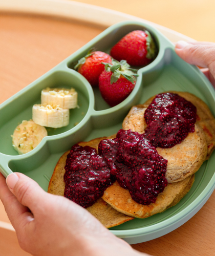 mini wholefood banana pancakes with chia jelly